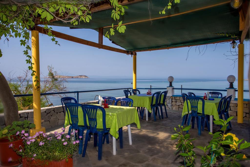 Astris Beach Luaran gambar